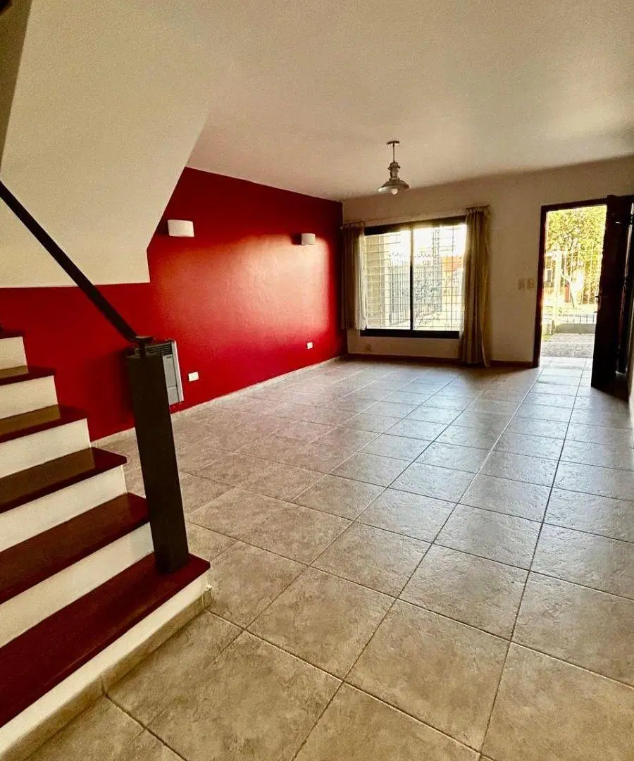 DUPLEX, 3 DORMIT, 3 BAÑOS COMP. IMPECABLE !! UBI INMEJORABLE, A 3 CUADRAS DE LA AV. RECTA MARTINOLLI 3