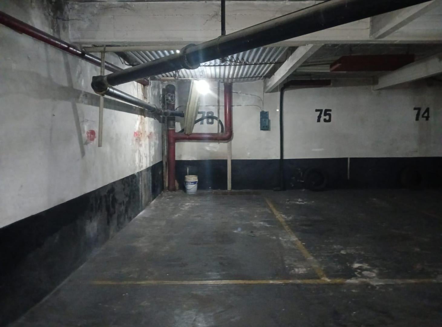 Foto de VENTA DE COCHERA EN BARRIO DE FLORES CABA, imagen 1