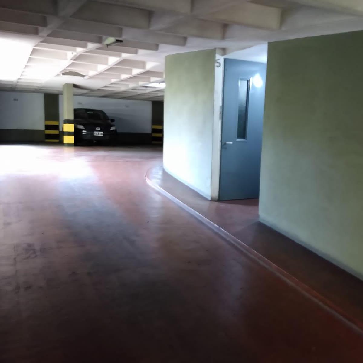 Excelente Cochera en Venta Belgrano 2