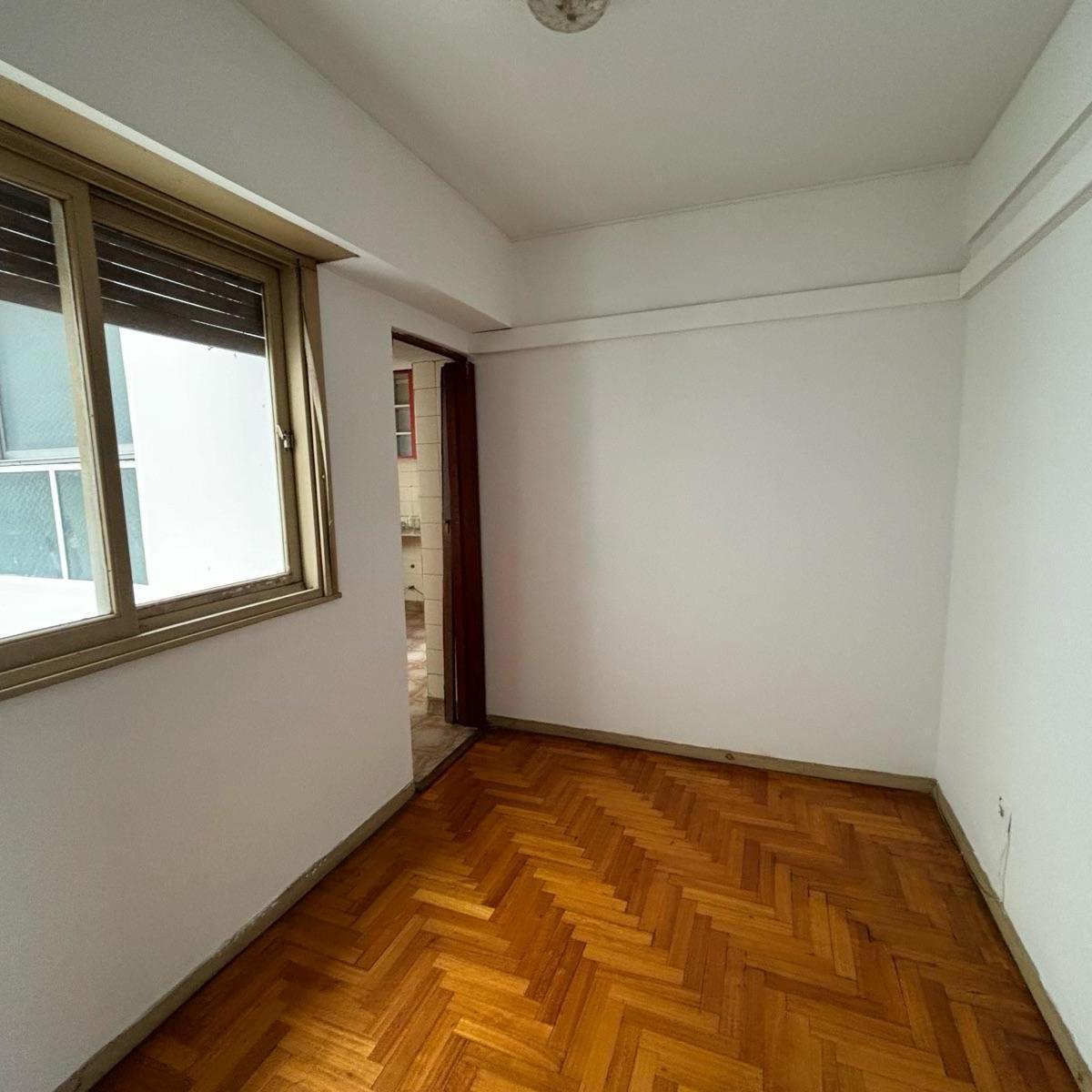 Excelente Semipiso de 4 Ambientes en Caballito 3