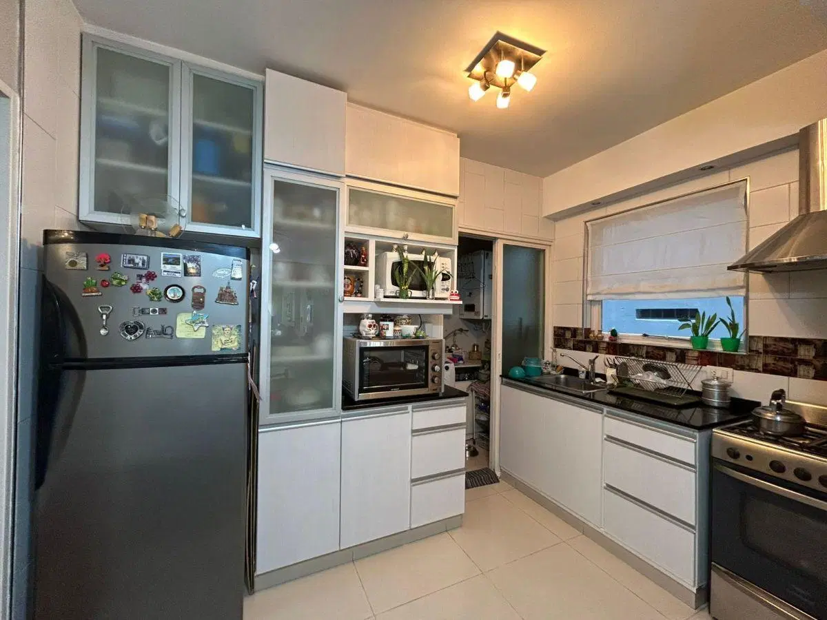 Semi Piso 3 Ambientes + Dependencia, Espacio Guarda Coche y Baulera en Venta en Caballito 4