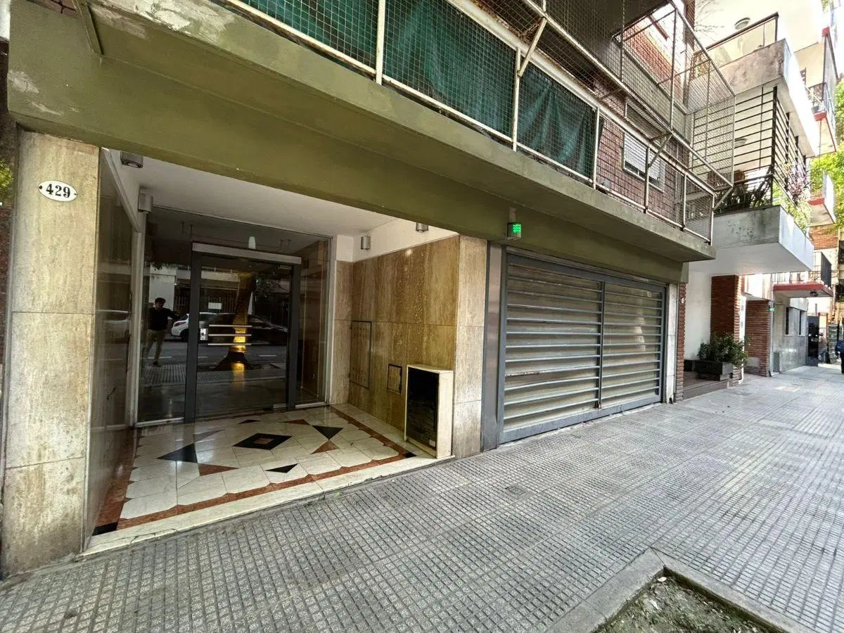 Semi Piso 3 Ambientes + Dependencia, Espacio Guarda Coche y Baulera en Venta en Caballito 5