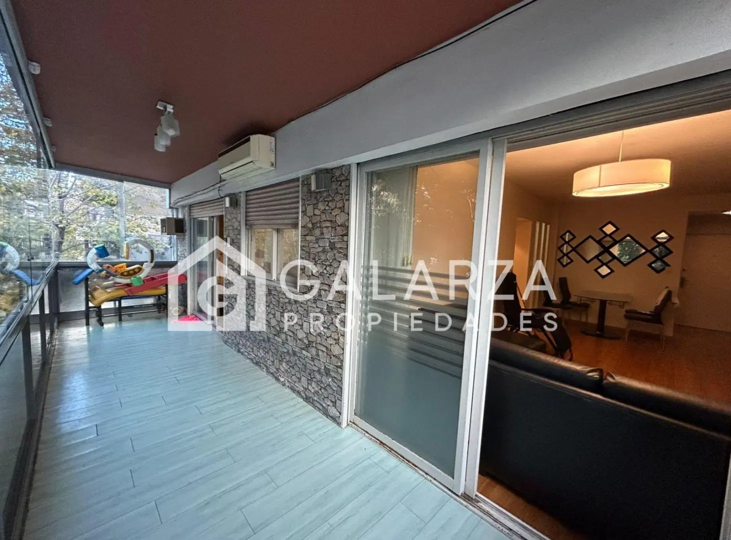 Venta Sin Reubicar - Gran Departamento 3 Ambientes Reciclado con Cochera 5