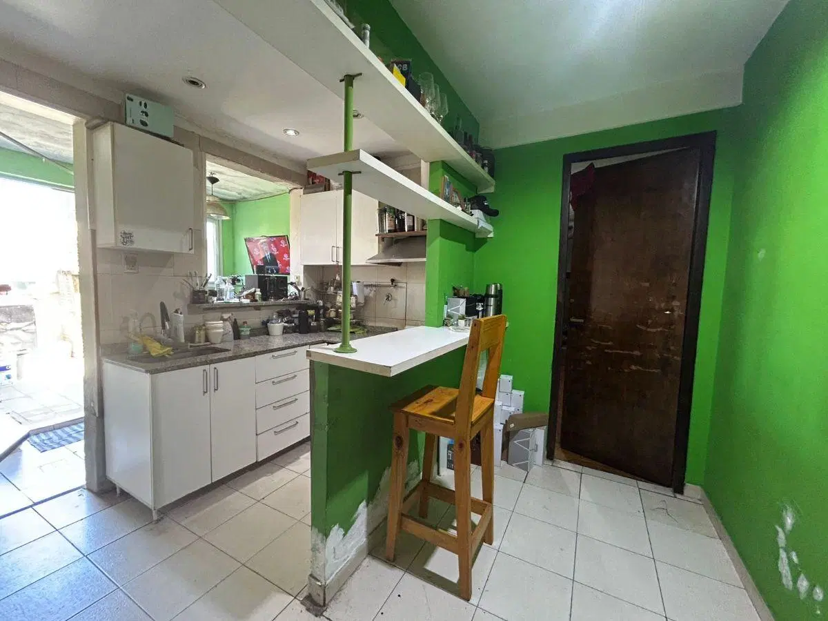 Precio Actualizado - Amplio Departamento de un Ambiente y Medio en Venta. 2