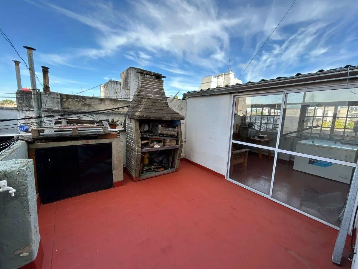 Precio Actualizado - Amplio Departamento de un Ambiente y Medio en Venta. 1