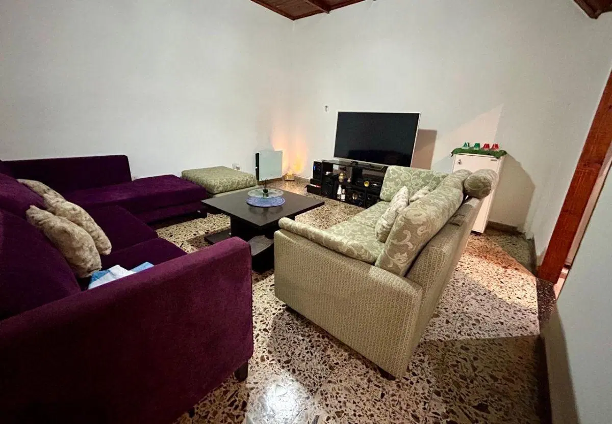 PH 4 AMBIENTES CON PATIO RECICLADO. 8