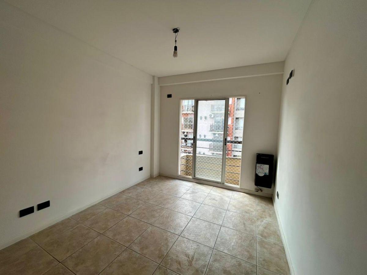 Foto de SEMIPISO 2 AMBIENTES CON COCHERA., imagen 3