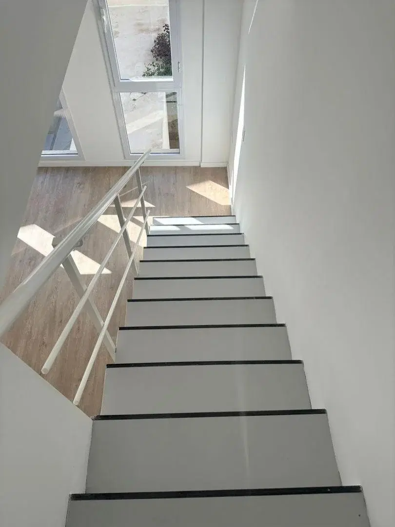 Dúplex con balcón terraza y sol pleno en Villa Luro 8