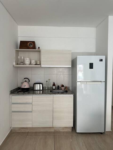 Foto de Excelente Monoambiente c/ Balcón, Amenities y Palier Semiprivado - Av, imagen 2