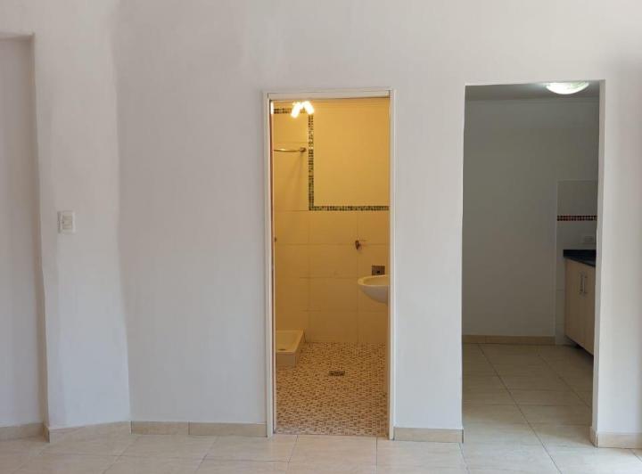 Alquilo PH renovado a NUEVO!!! SIN EXPENSAS con entrepiso y baulera 3
