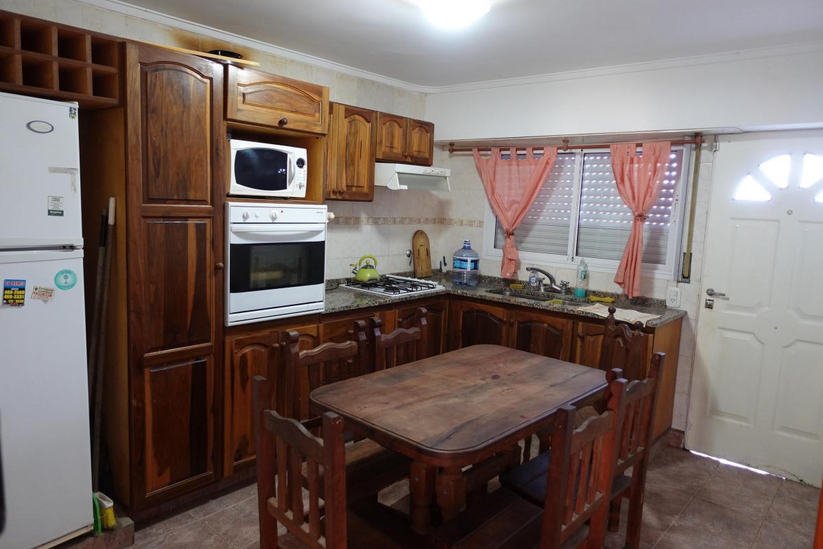 Destacado Chalet Ubicado en La Av Acapulco (Zona Comercial de Santa Clara) 5