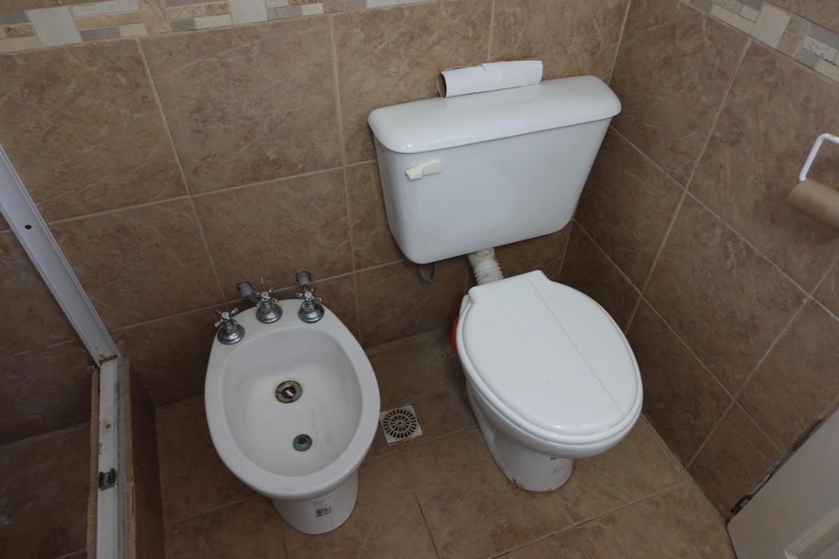 Destacado Chalet Ubicado en La Av Acapulco (Zona Comercial de Santa Clara) 4