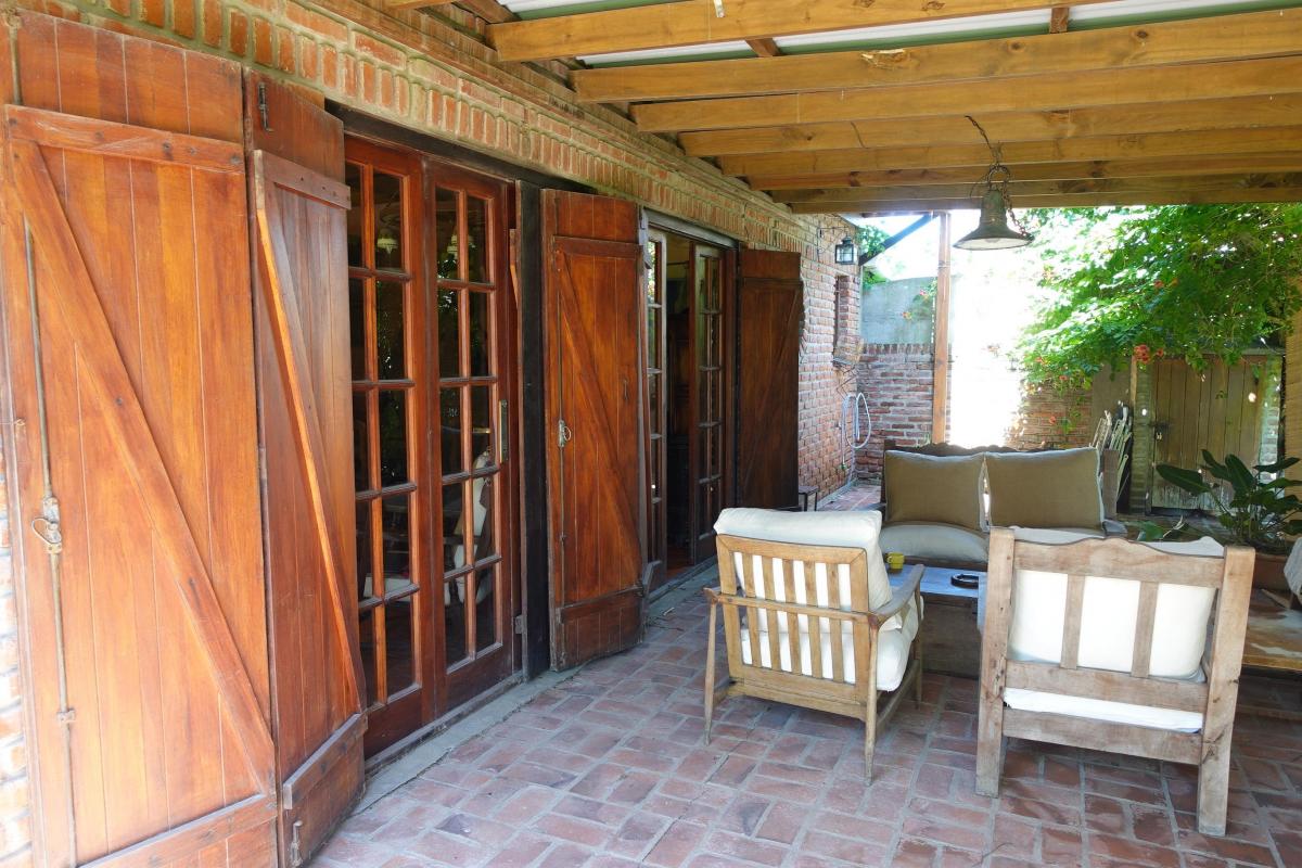 Dos Encantadores Chalets Independientes a La Venta en Santa Clara del Mar 2