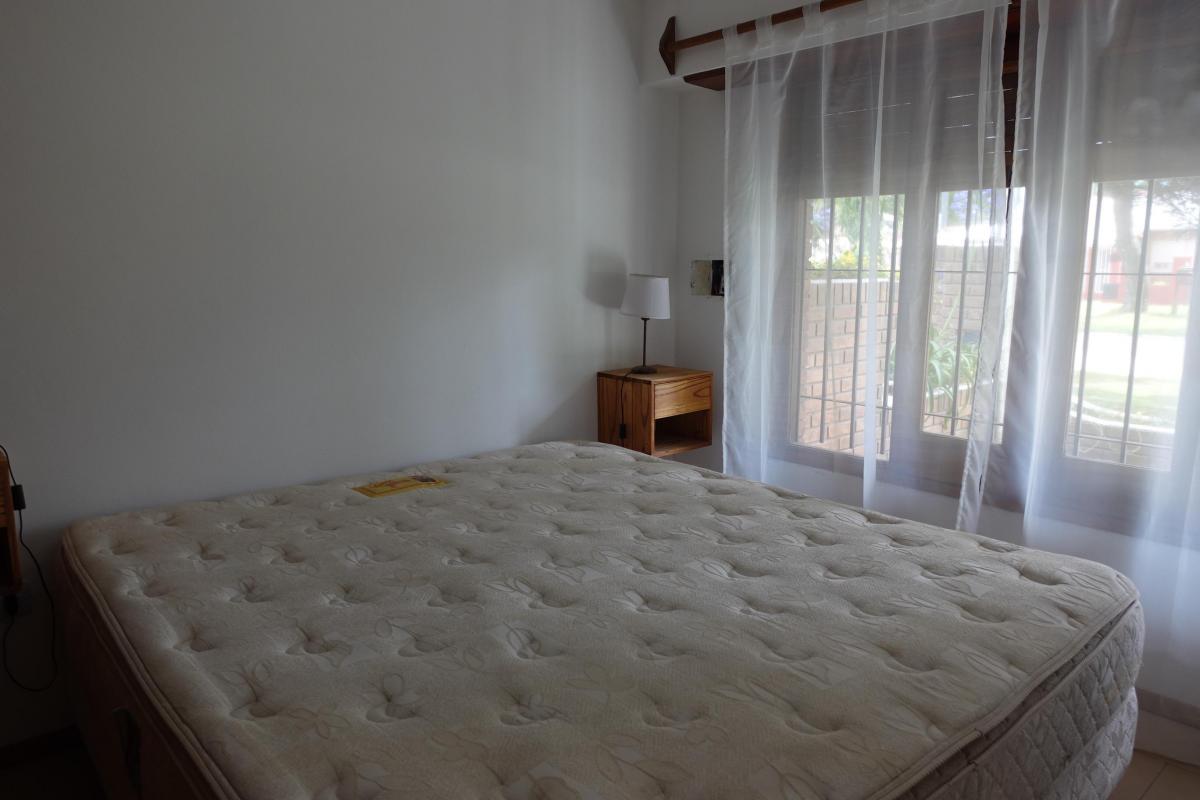 Excelente Chalet con Dos Terrenos a La Venta 4