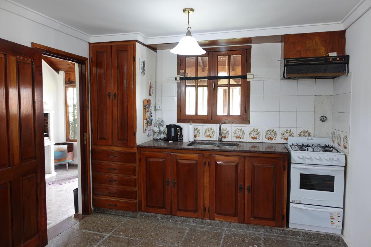 Excelente Chalet con Dos Terrenos a La Venta 2
