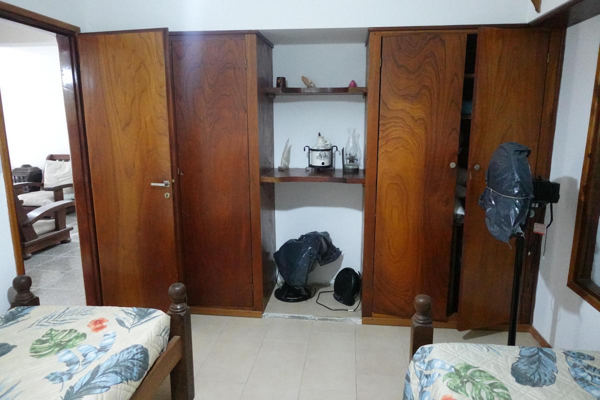 Excelente Chalet con Dos Terrenos a La Venta 5