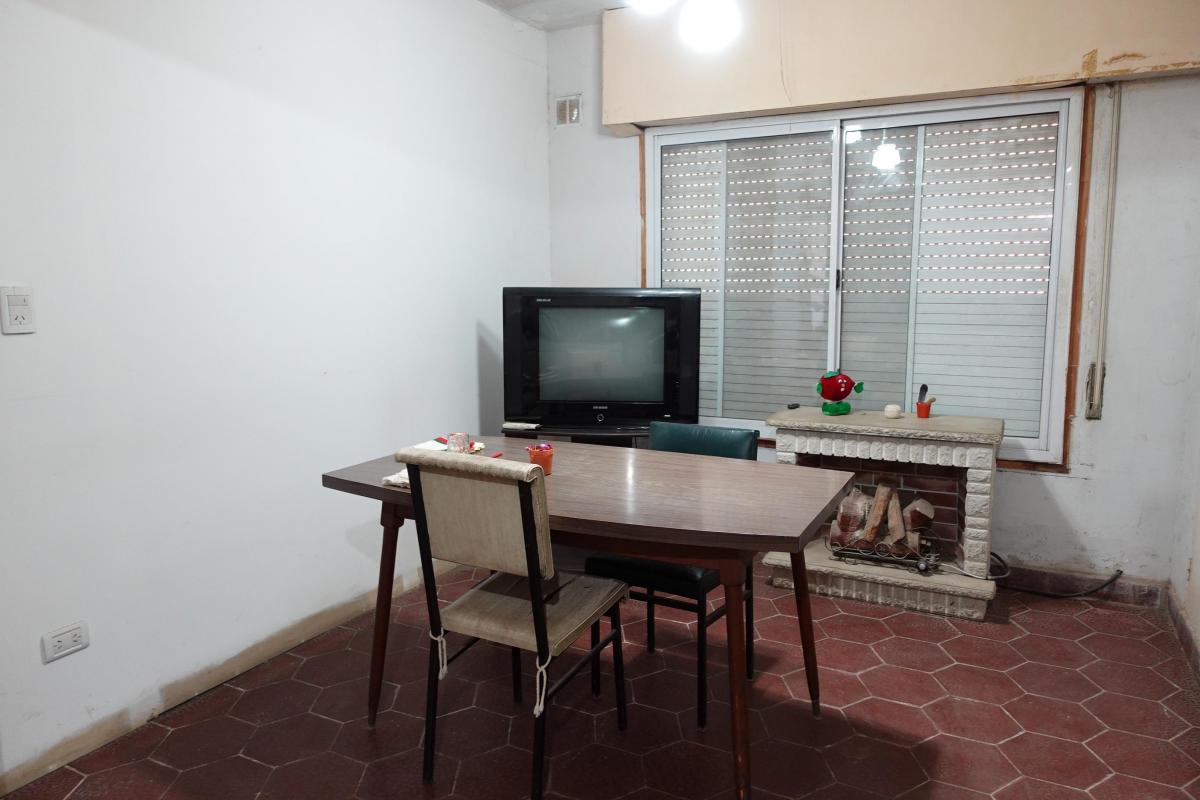 Chalet a La Venta a Reciclar en Excelente Ubicacion 2