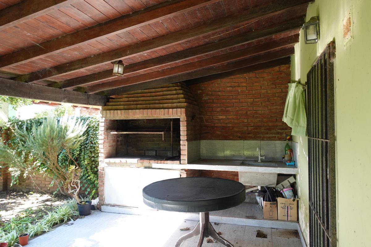 Chalet en Venta – Ubicación Privilegiada a 1 Cuadra del Mar 1