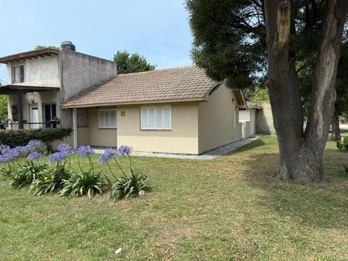 Chalet en venta en excelente ubicación de vivienda permanente, sobre calle Los Ángeles