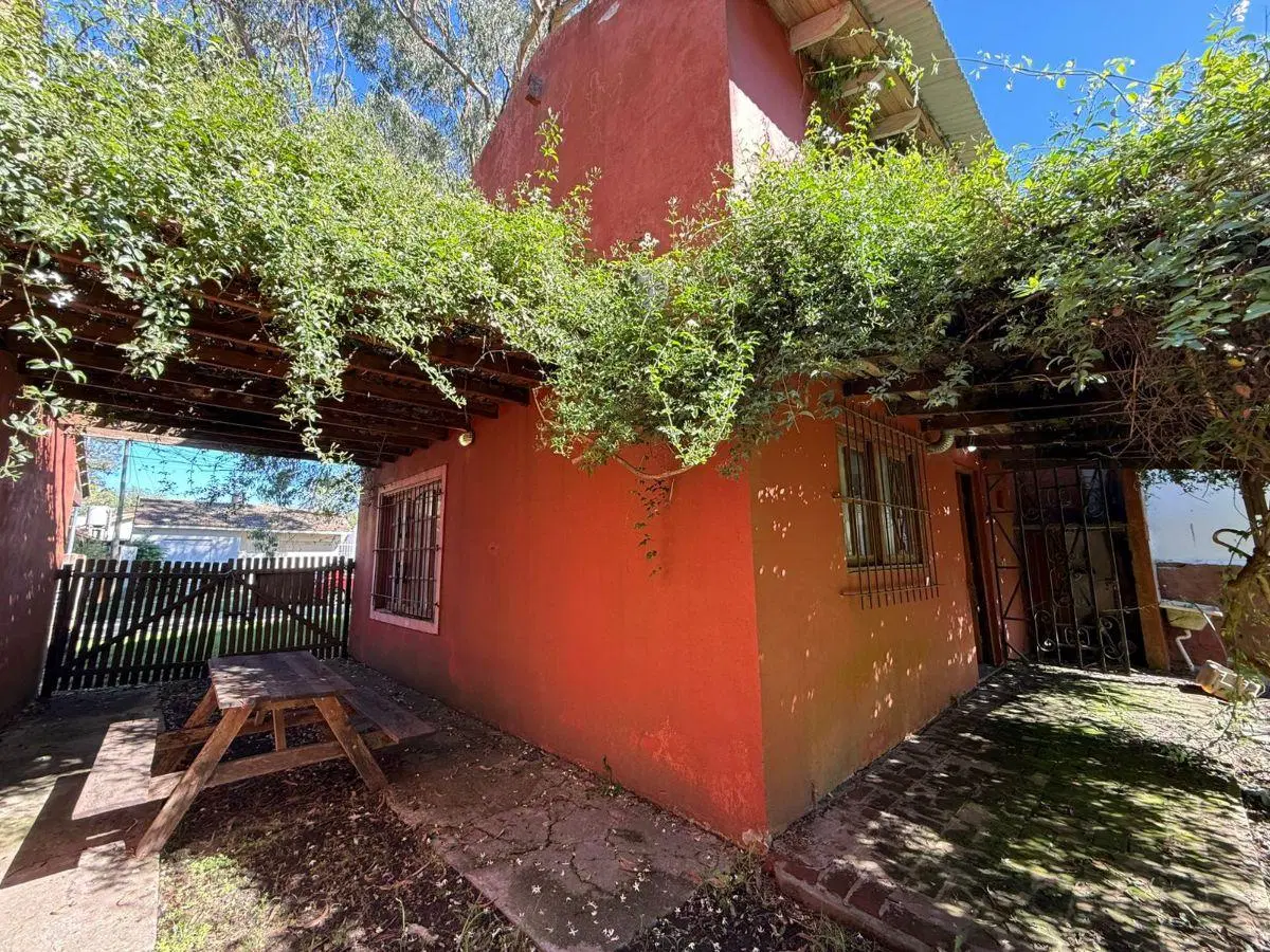 Casa en venta ubicada en calle Río Grande 515, sobre un lote de 200 m². 8