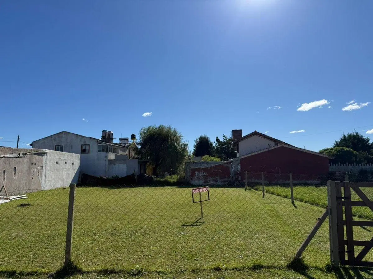 Terreno en venta ubicado sobre calle A. Illia, entre Quintana y Figueroa Alcorta 3