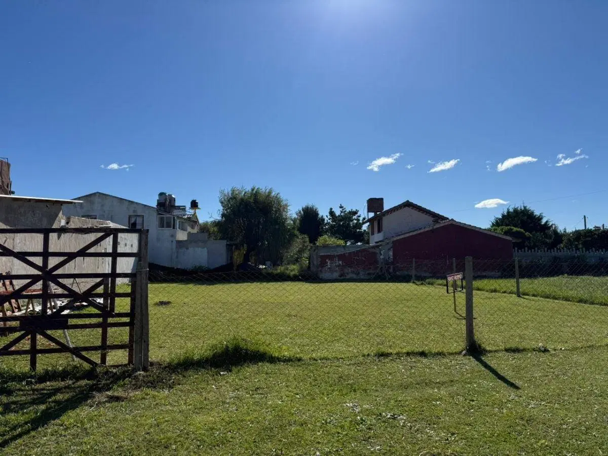 Terreno en venta ubicado sobre calle A. Illia, entre Quintana y Figueroa Alcorta 2