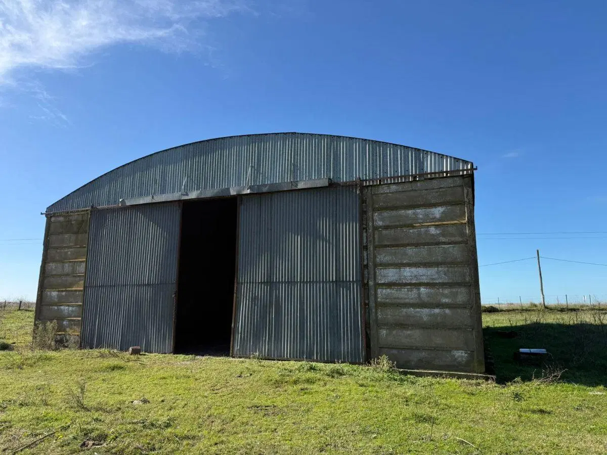 Excelente fracción de campo ubicada en Mar Chiquita, Provincia de Buenos Aires, sobre Ruta 2