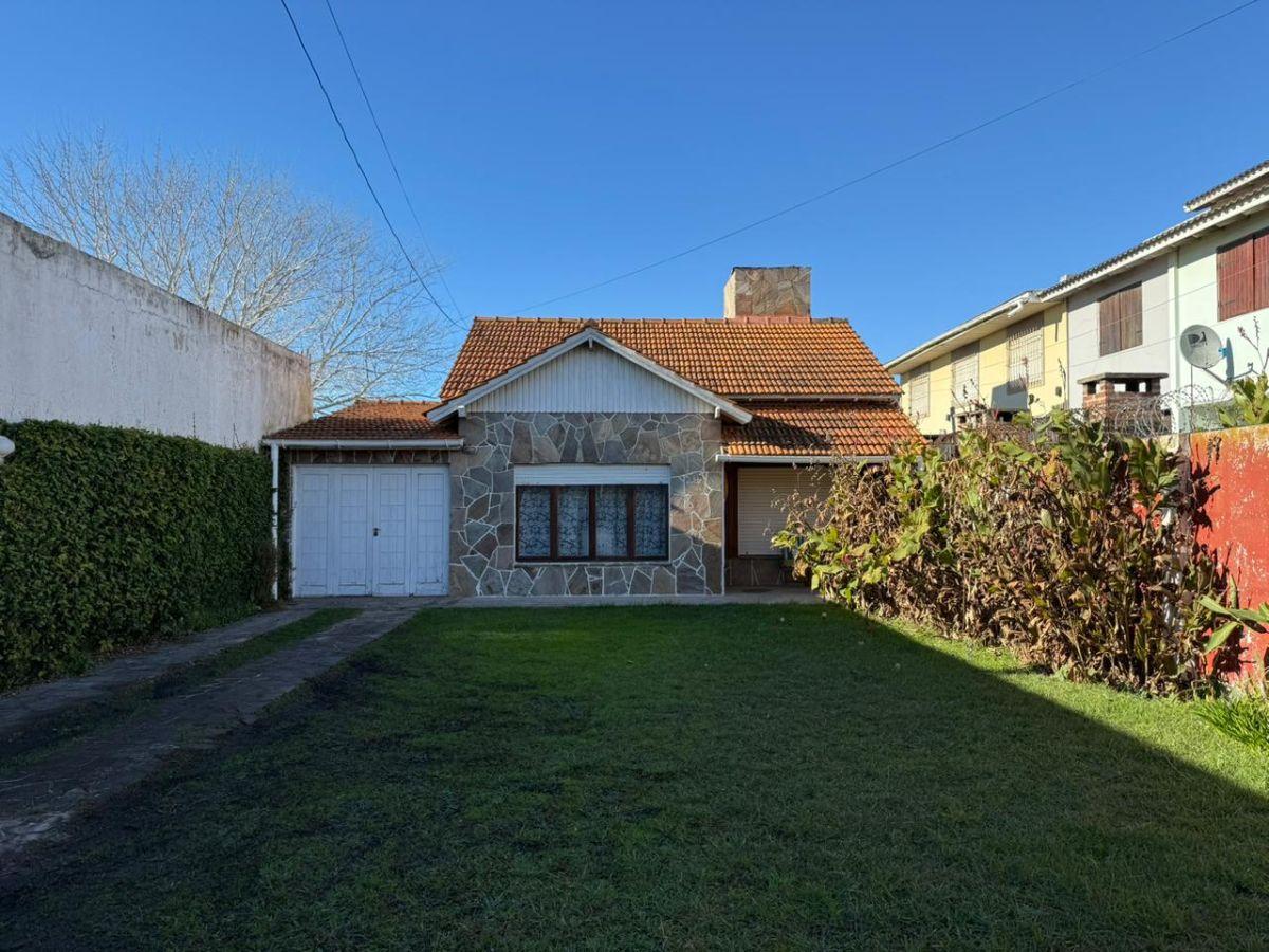 Foto de Chalet - Santa Clara del Mar sobre la avenida, imagen 1