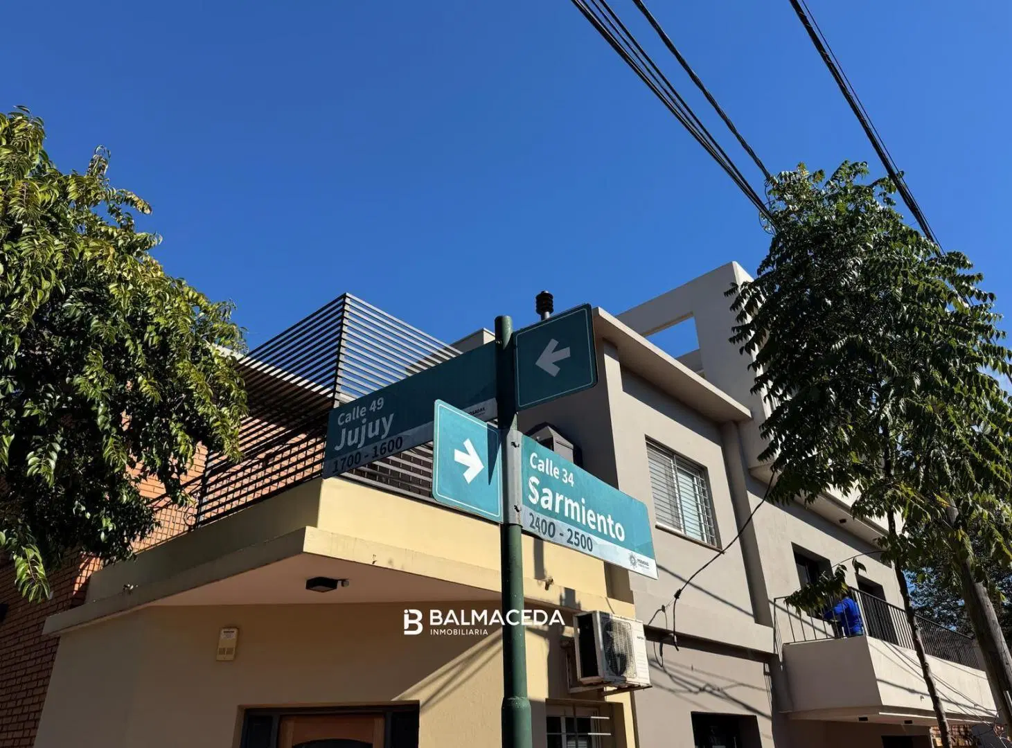 DEPARTAMENTO EN ESQUINA 1ER PISO 4