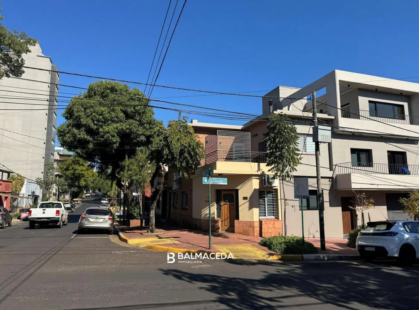 DEPARTAMENTO EN ESQUINA 1ER PISO 2
