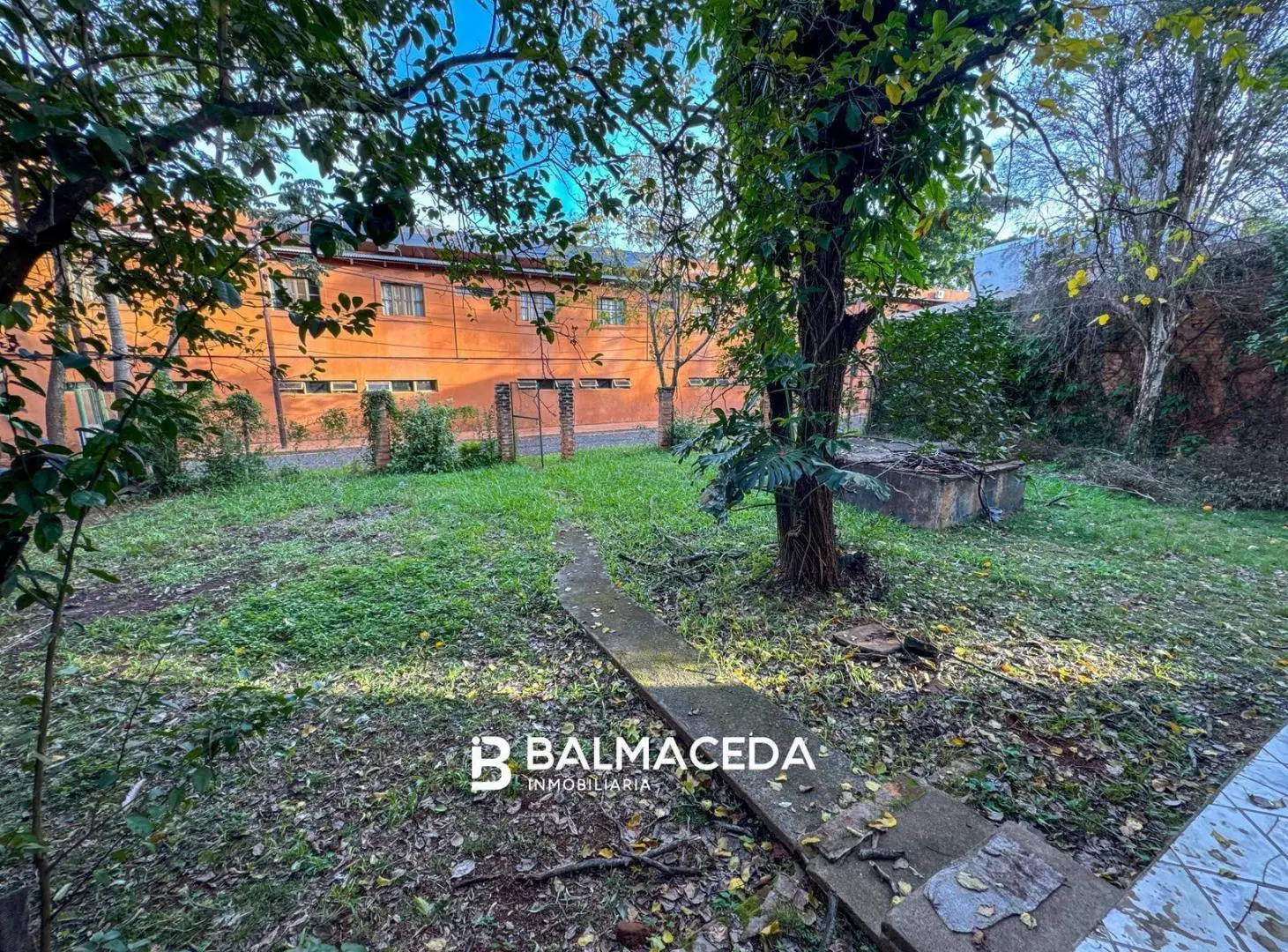 Excelente terreno en venta – Ubicación privilegiada, lindero al Complejo La Aventura y a metros del 4