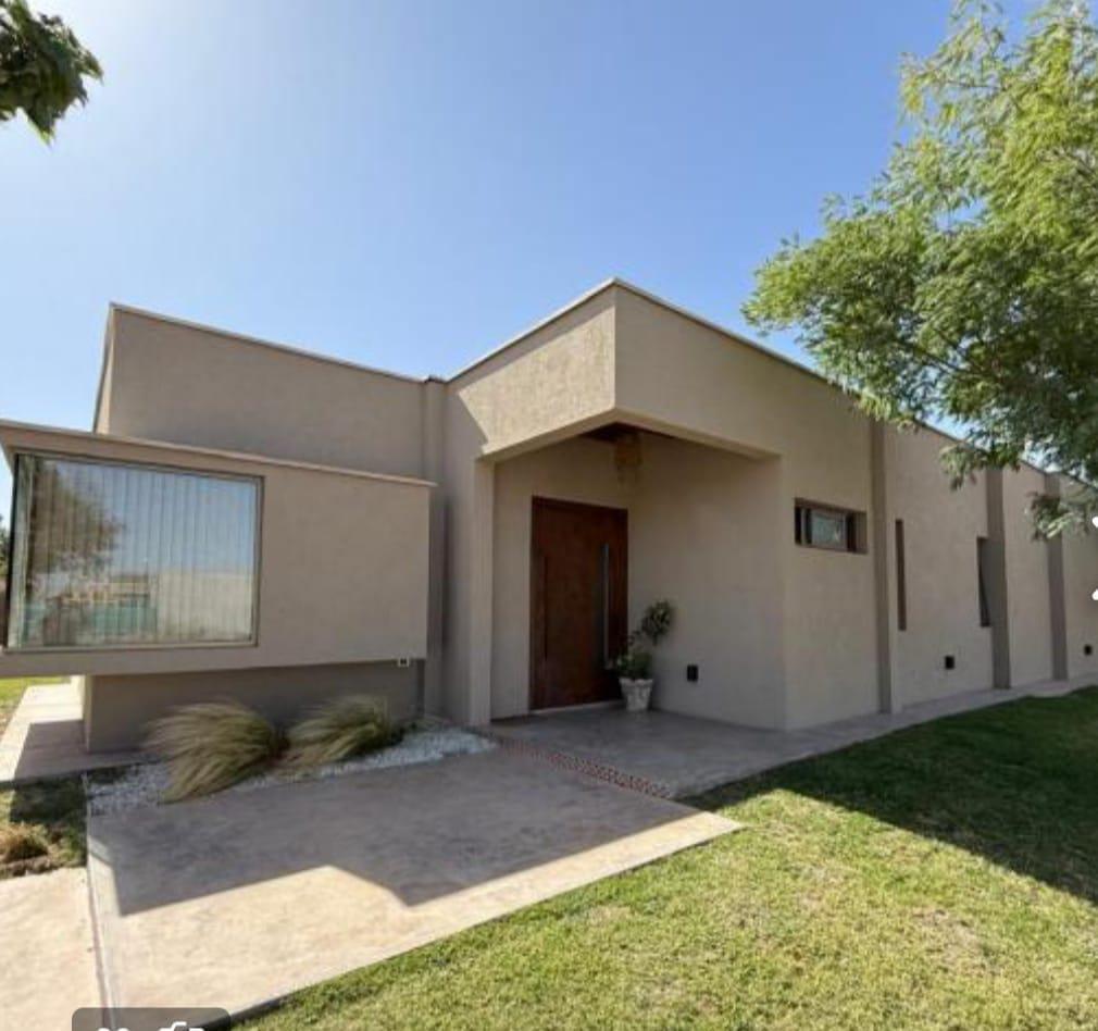 Excepcional Casa en Venta Barrio Alba de Tanqay 1