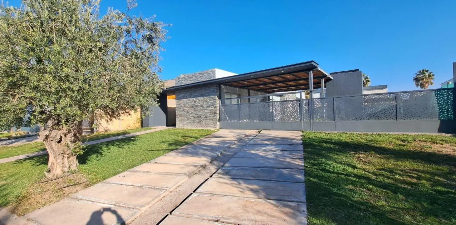 Hermosa Y moderna Casa Familiar En Alquiler – Ciro De Vieytes 5
