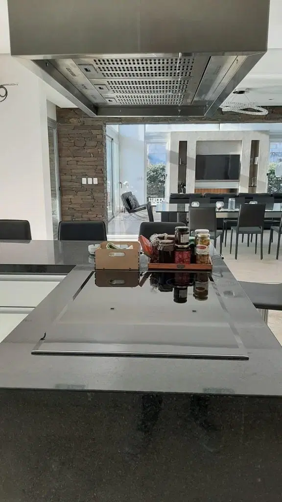 VENTA CASA 4 DORM. 6 BAÑOS BARRIO PRIVADO PUEYRREDON CHACRAS DE CORIA 2