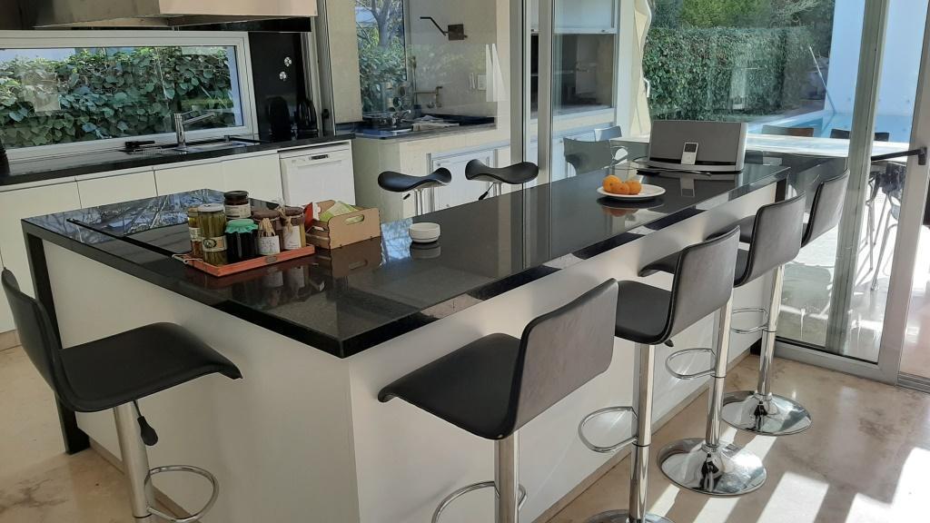 Foto de VENTA CASA 4 DORM. 6 BAÑOS BARRIO PRIVADO PUEYRREDON CHACRAS DE CORIA, imagen 5