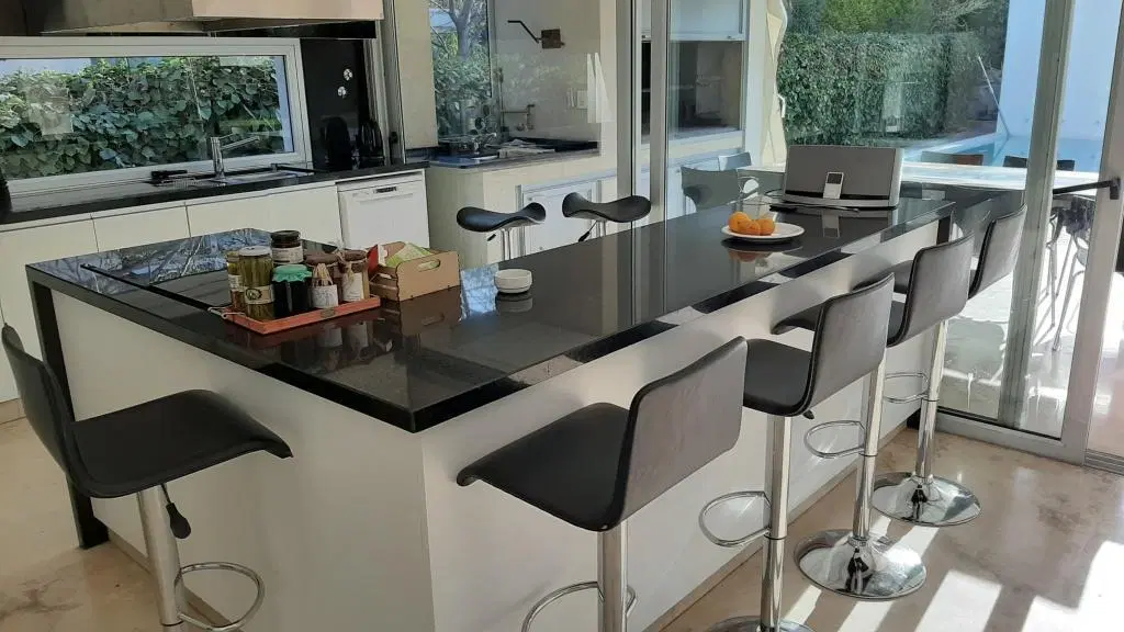 VENTA CASA 4 DORM. 6 BAÑOS BARRIO PRIVADO PUEYRREDON CHACRAS DE CORIA 5