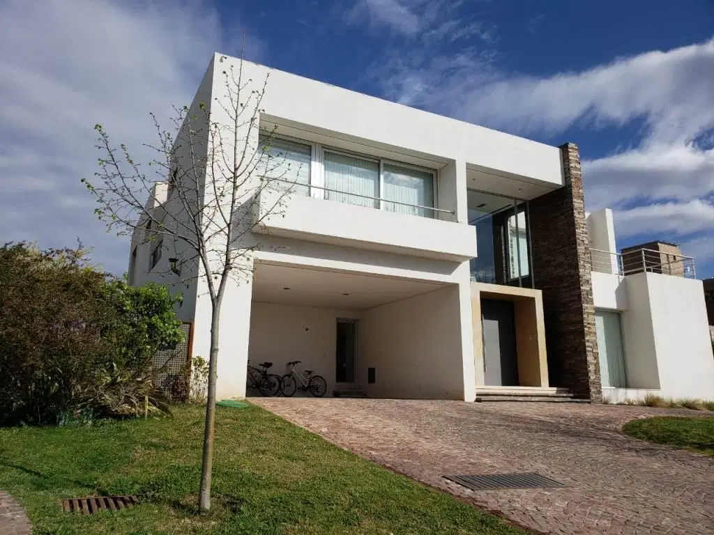 VENTA CASA 4 DORM. 6 BAÑOS BARRIO PRIVADO PUEYRREDON CHACRAS DE CORIA 4