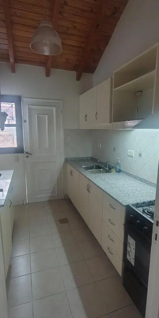Alquiler de Moderno Departamento en Godoy Cruz, limite con Capital 1