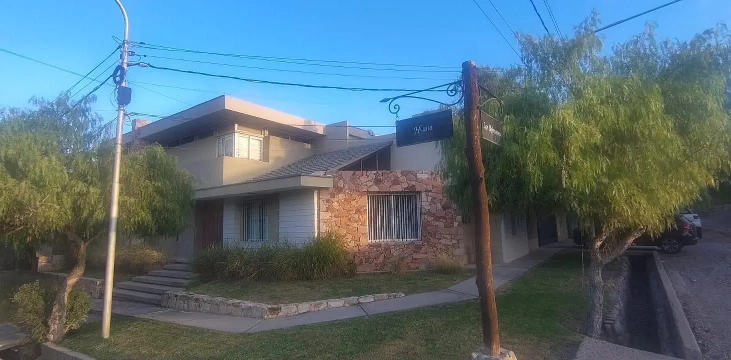 Hermosa Casa en venta en La Puntilla, excelente ubicación en Lujan de Cuyo. 1