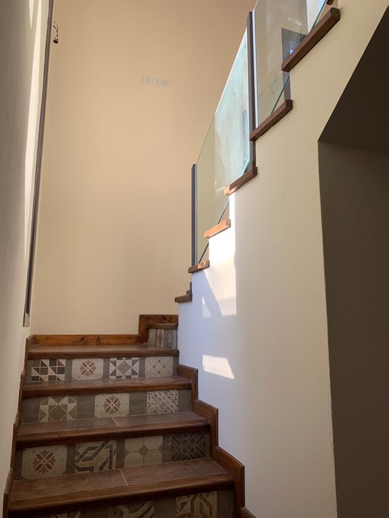 Foto de HERMOSA CASA EN ALQUILER BARRIO HUERTO DEL SOL, imagen 2