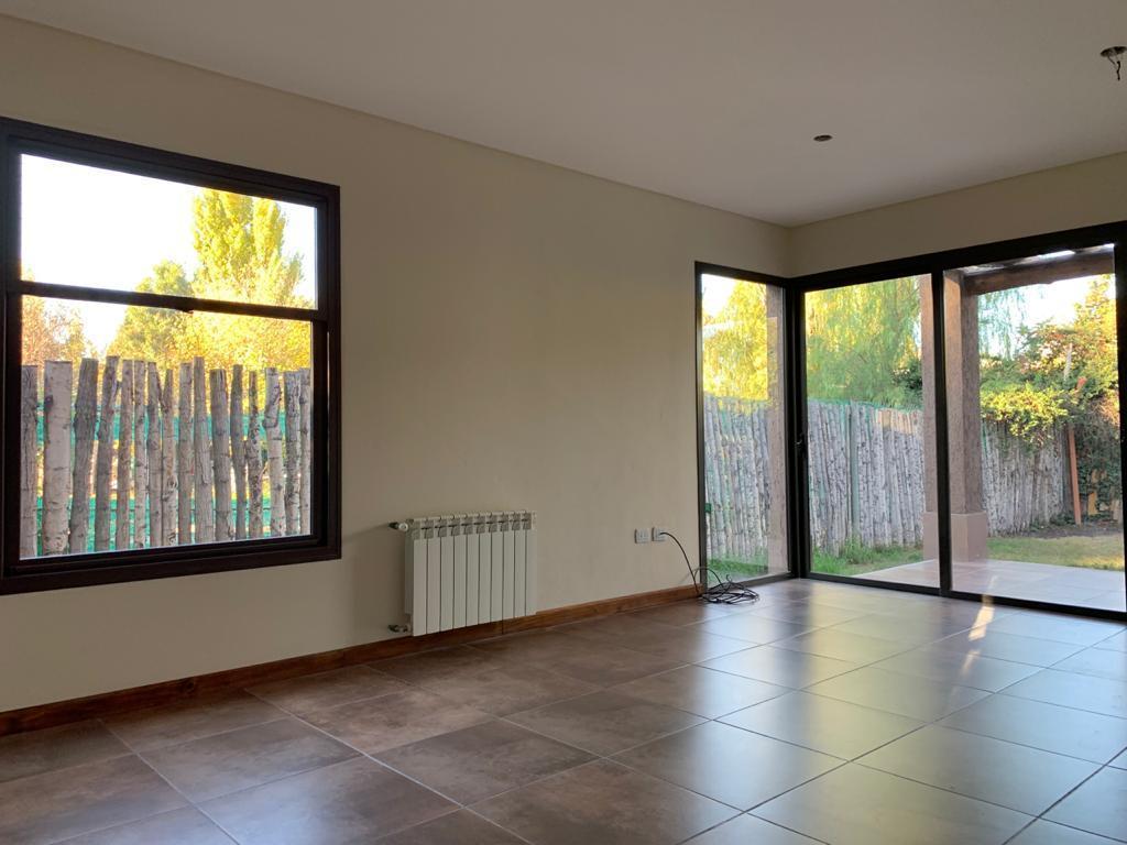 Foto de HERMOSA CASA EN ALQUILER BARRIO HUERTO DEL SOL, imagen 3
