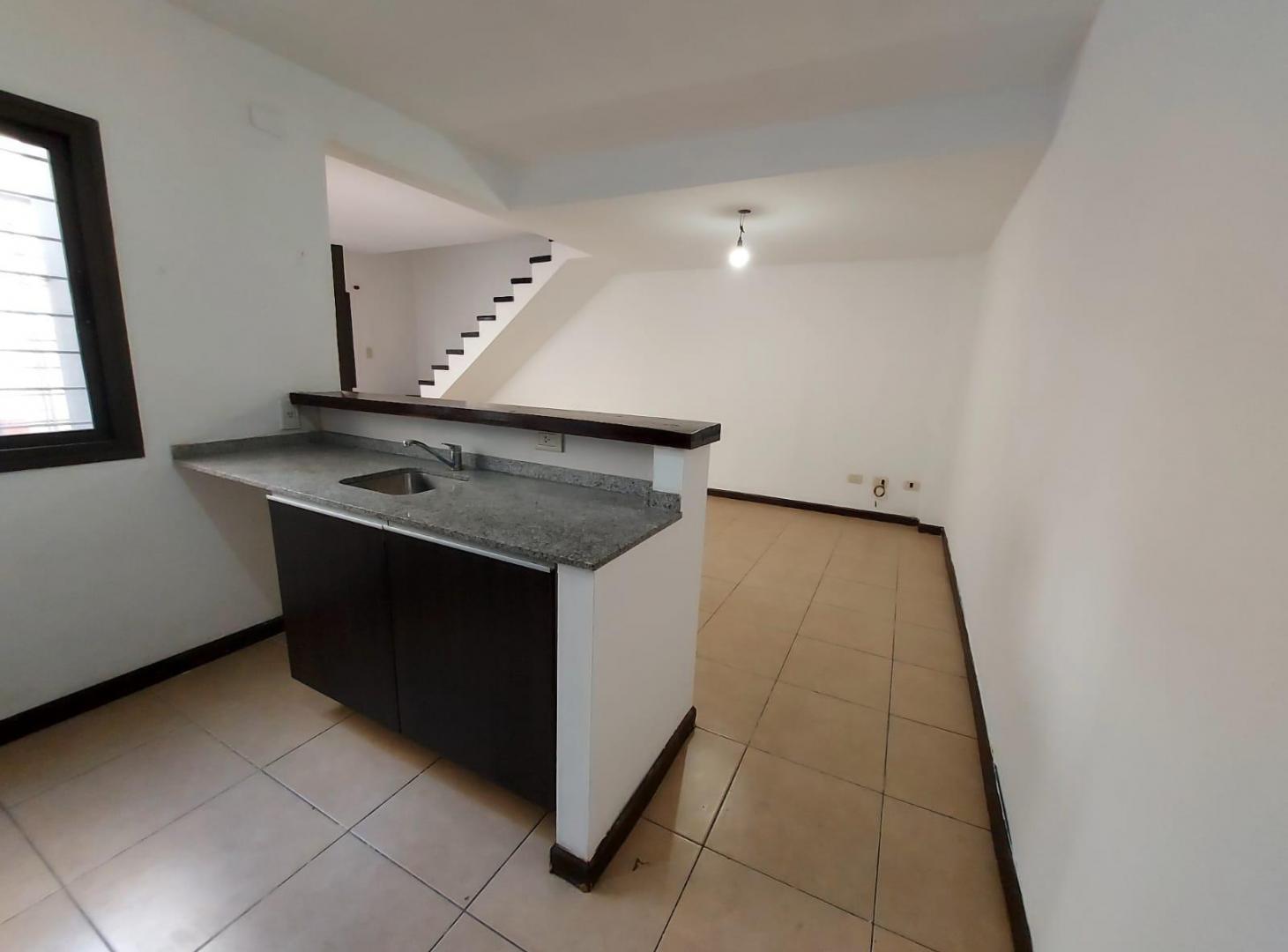 Foto de HERMOSO DUPLEX EN PH, EN EL SOLICITADO B° LOS PARRALES- G CRUZ, imagen 4