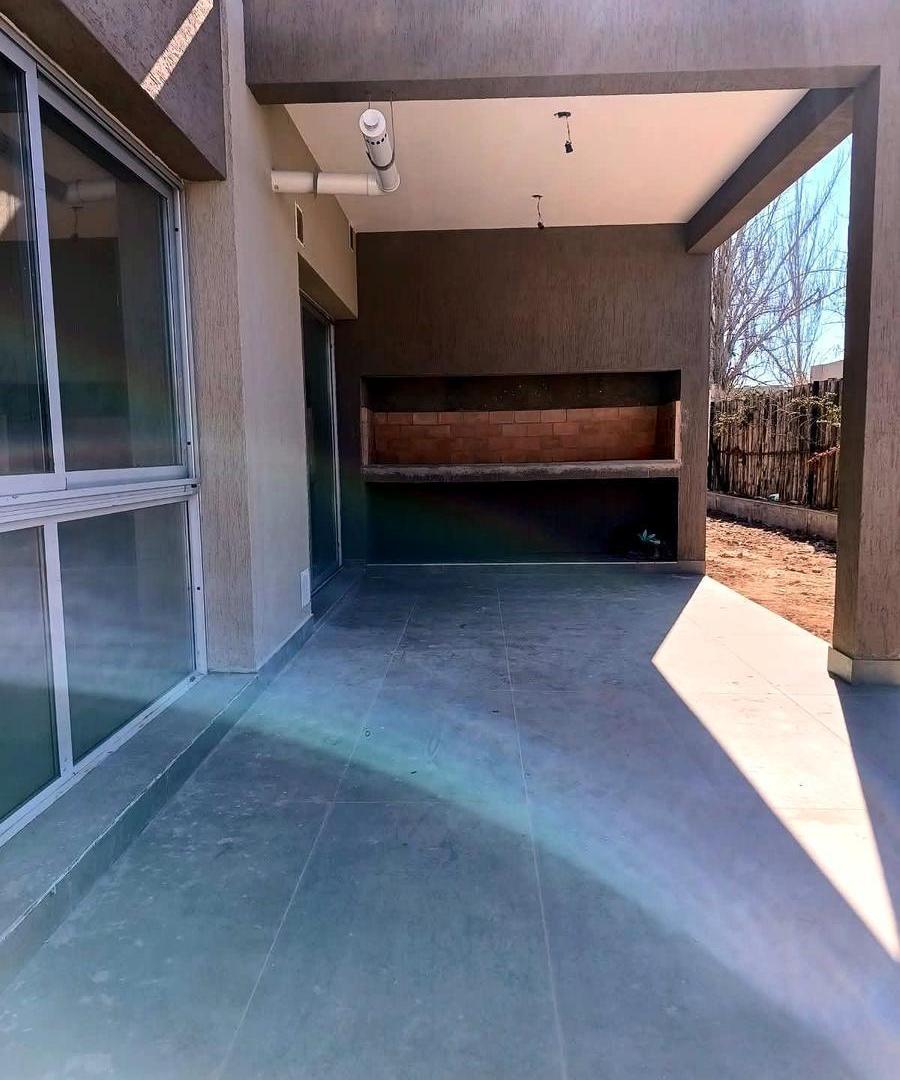 Foto de Departamento en venta, barrio privado Villa Cecilia,Maipu., imagen 1