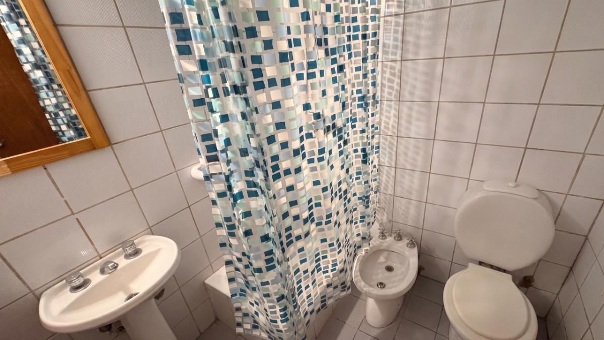 Foto de CASA EN GRAN OPORTUNIDAD - 2 Dormitorios y 1 Baño - CIUDAD, imagen 5