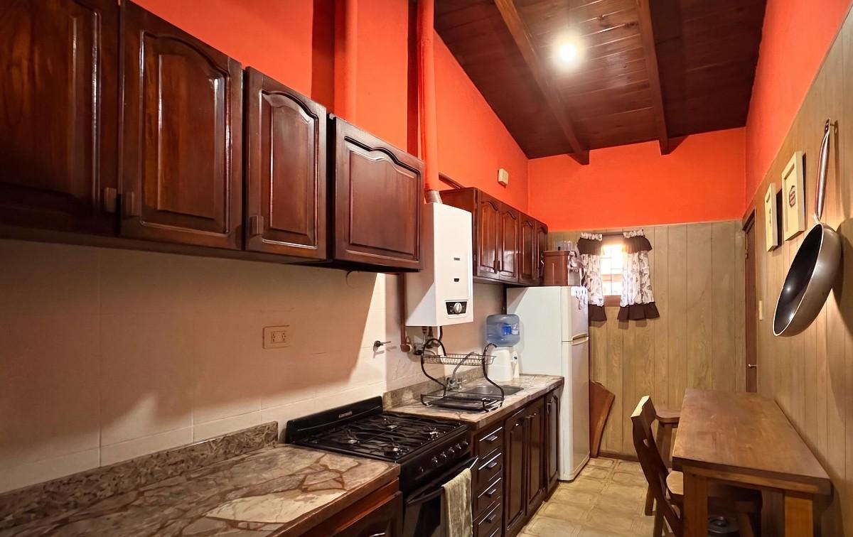 Foto de CASA EN GRAN OPORTUNIDAD - 2 Dormitorios y 1 Baño - CIUDAD, imagen 4