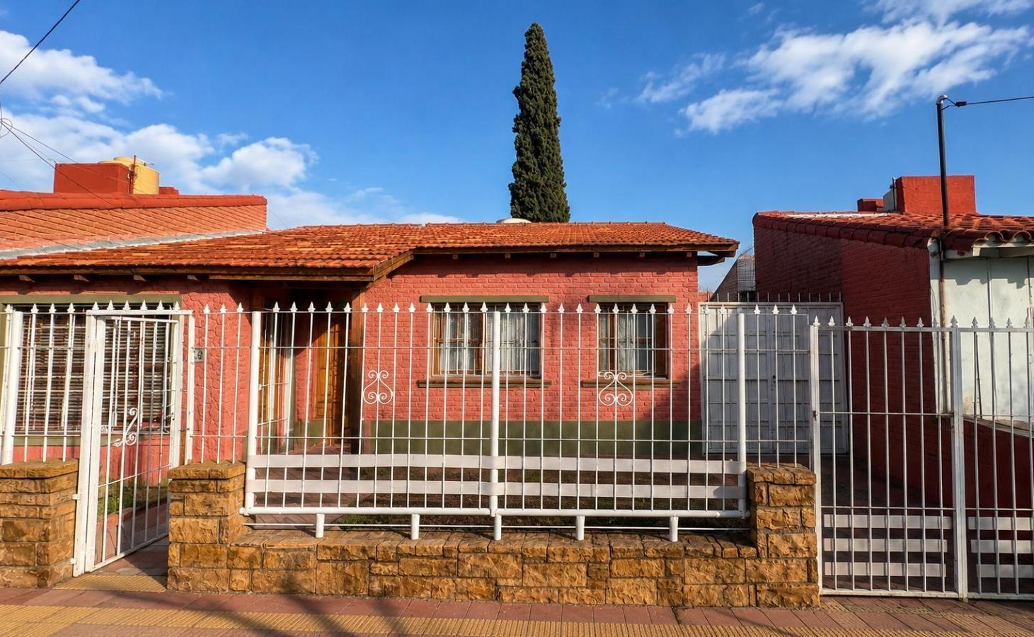Foto de Oportunidad en Guaymallén - Dorrego | Casa de 3 Dormitorios con Gran, imagen 3