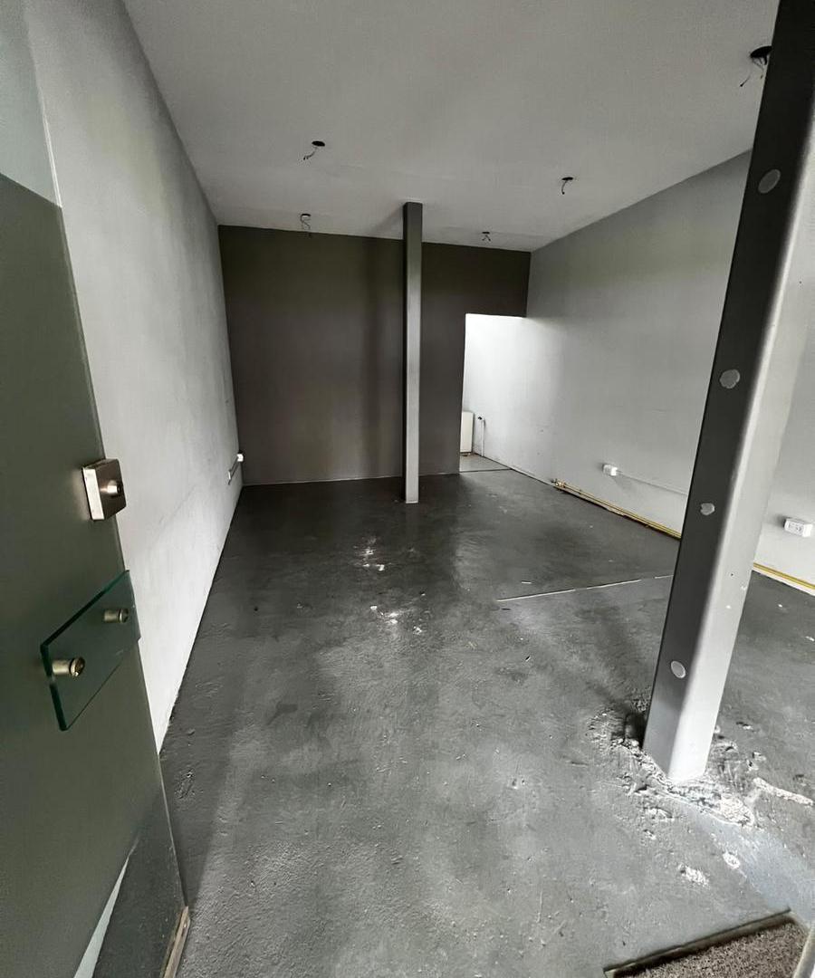 Foto de Local Comercial en Alquiler- Paseo de Compras- Chacras de Coria, imagen 1