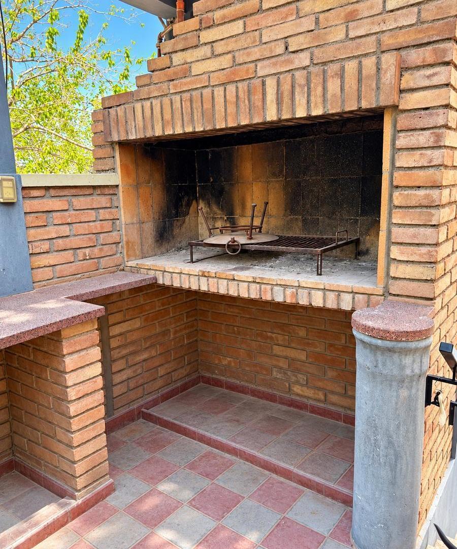 Foto de VENTA Casa 3 dormitorios -Terraza -B° Reconquista . Las Heras, imagen 4
