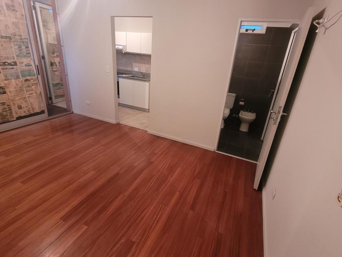 Foto de Local, Galpón y 2 Dptos de 4 amb y 1 amb 808 m² – Todo en Block – Juan, imagen 5