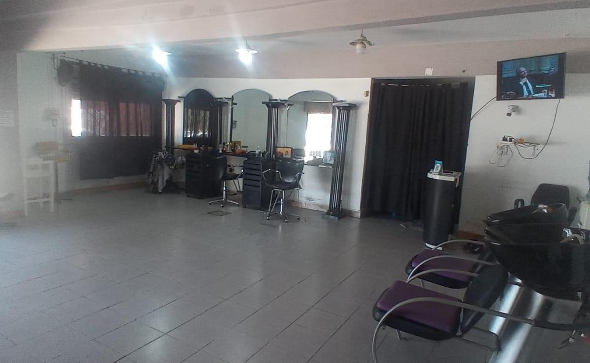 VENTA IMPORTANTE LOCAL COMERCIAL CON VIVENDA EN VIRREY DEL PINO KM 35